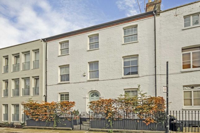 Thumbnail Property to rent in Gorleston Street, London