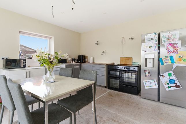 421 Locking Road, Weston-Super-Mare photo 4
