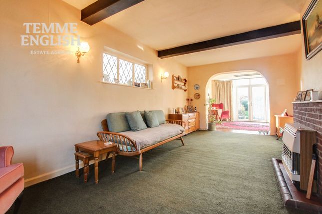 49 Brock Hill, Wickford photo 4