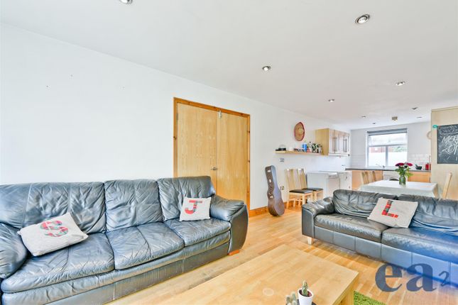 Flat for sale in Crown Mews, White Horse Lane, Stepney
