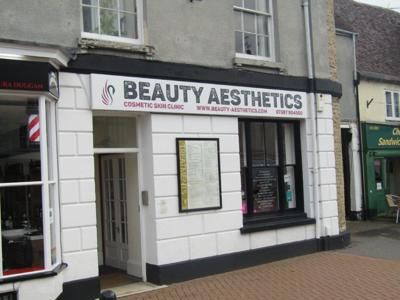 Retail premises to let in Market Square, Bicester
