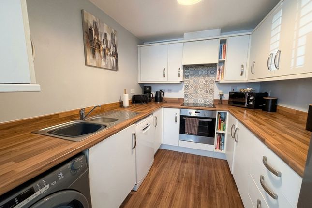1 Windsor Court, Ipswich photo 3