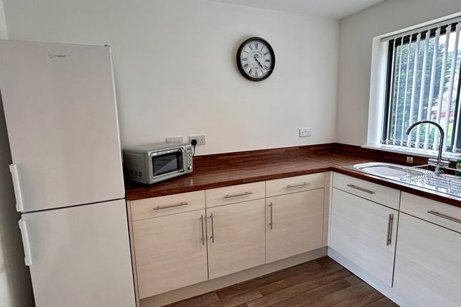 11 Sir Harry Secombe Ct, Off Langdon Road, Swansea photo 3