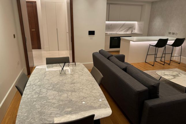 Flat 2, Lancer Square, London photo 3
