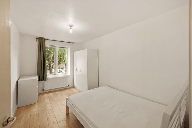 25, Barker Drive, London photo 3