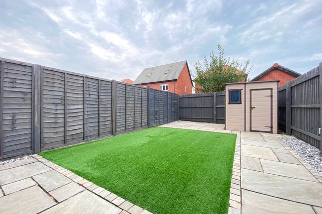 11 Wheatfield Drive, Crewe photo 4
