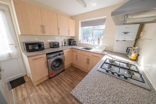 61, Valley Park Drive, Clanfield photo 4