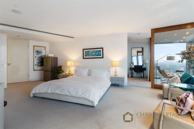 Flat to rent in The Tower, St George Wharf, Vauxhall