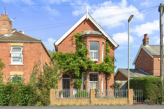 Thumbnail Detached house for sale in Middle Road, Lymington