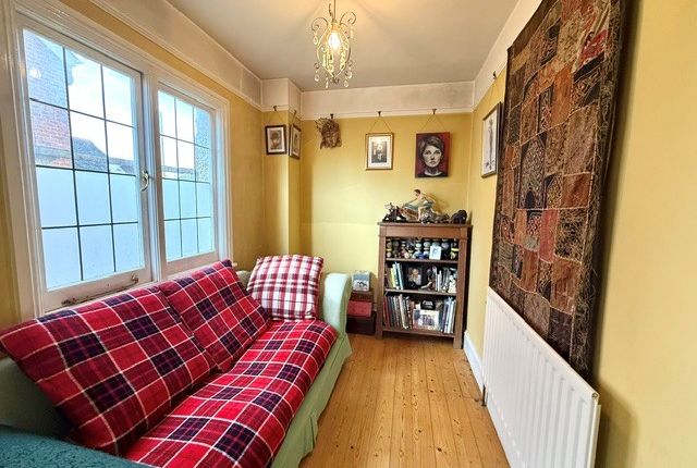 The Rise, Forest Road, Wokingham photo 4