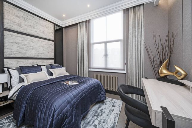 Flat for sale in Montagu Mansions, Marylebone, London