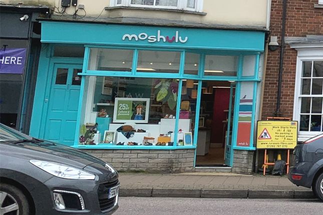 Retail premises to let in 104 High Street, Honiton, Devon