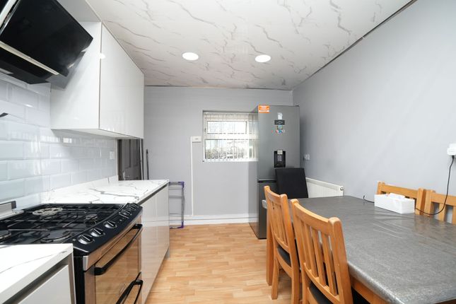 Flat 2, 2 Leysdown Road, Birmingham photo 5