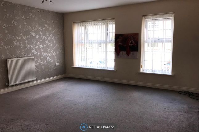 Terraced house to rent in Runfield Close, Leigh