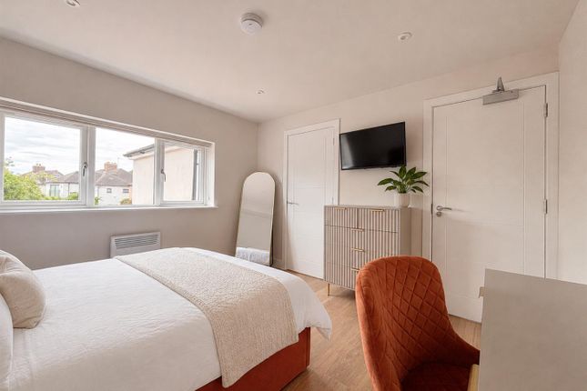 Room 3, 68, Birdwood Road, Cambridge photo 3