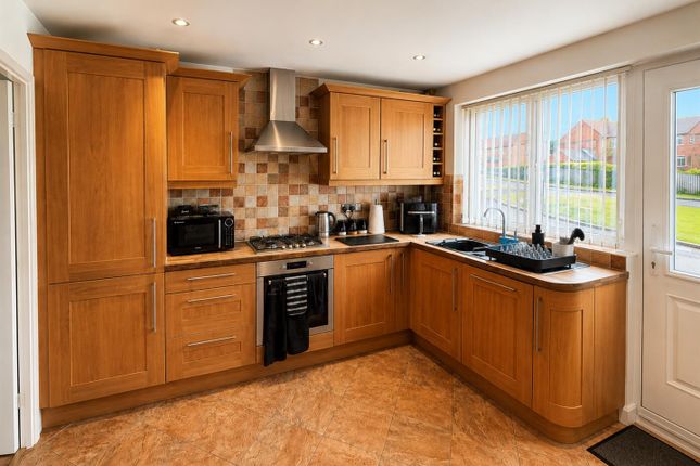 74, Britannia Avenue, Nottingham photo 3