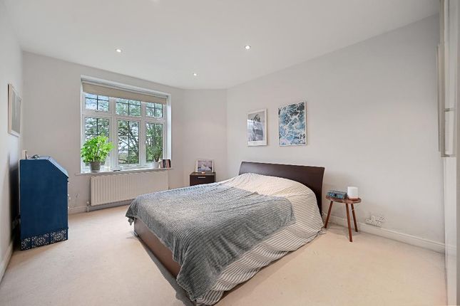 49, Moreland Court, Finchley Road, London photo 4