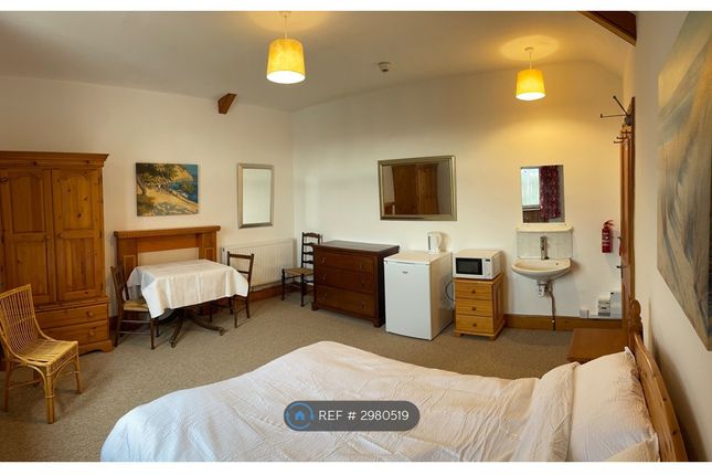 Room  Westfield House, Whitecross Road, Hereford photo 4