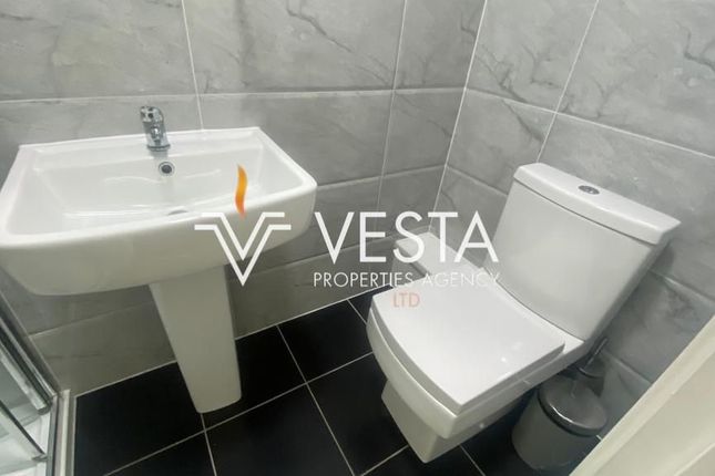 Room 2, 24 Harley Street, Coventry photo 3