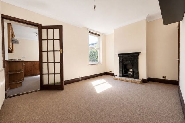 34, Lavinia Road, Hants photo 3