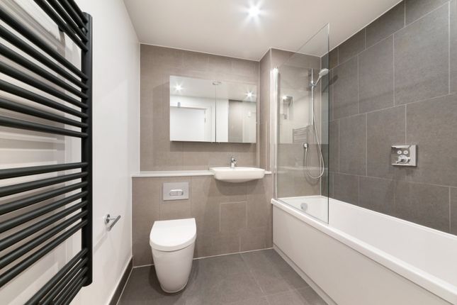 Flat 55, 261, Plaistow Road, London photo 4