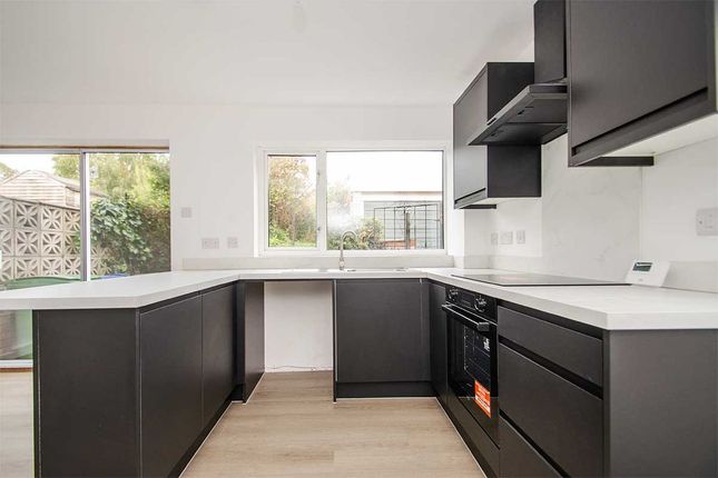 Pine View, Rugeley photo 3