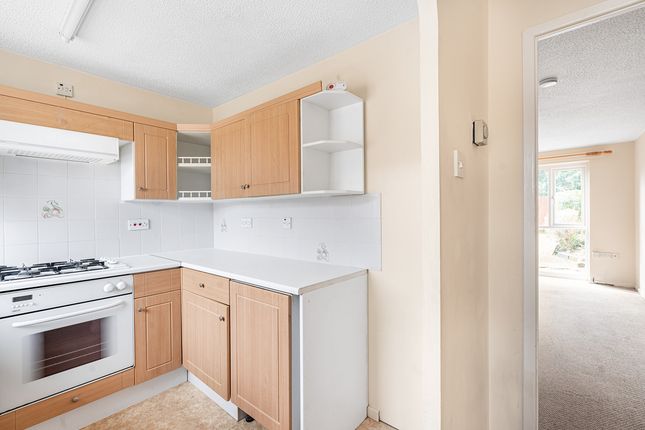 33, Lawn Drive, Newton Abbot photo 4