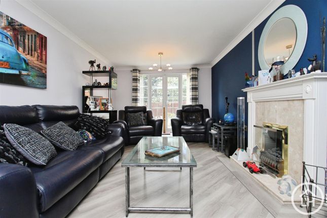 32, Penny Cress Road, Sheerness photo 3