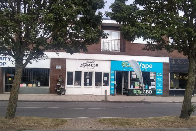 Thumbnail Retail premises for sale in Hair Salon LN12, Lincolnshire
