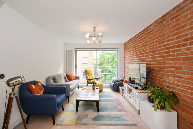 Flat 13, London photo 4