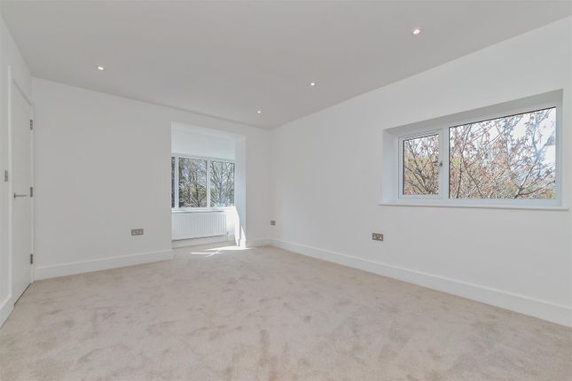 End terrace house for sale in Folly Lane, St.Albans