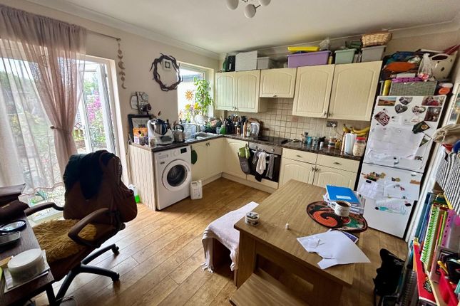 36, Buller Street, Swindon photo 3