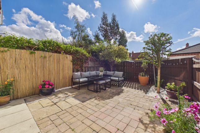2 Castle Mews, West End, Brough photo 4