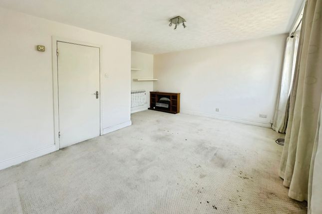 210A, Fleet Road, Fleet photo 2