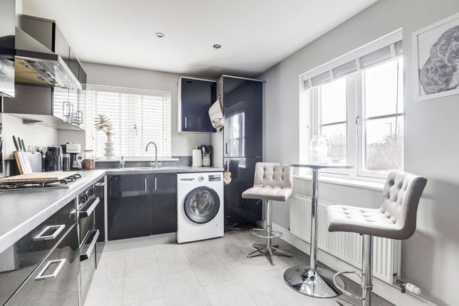 6 Deane Road, Nottingham photo 2