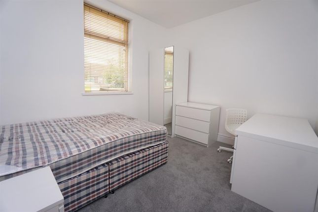 240, Shoreham Street, Sheffield photo 5
