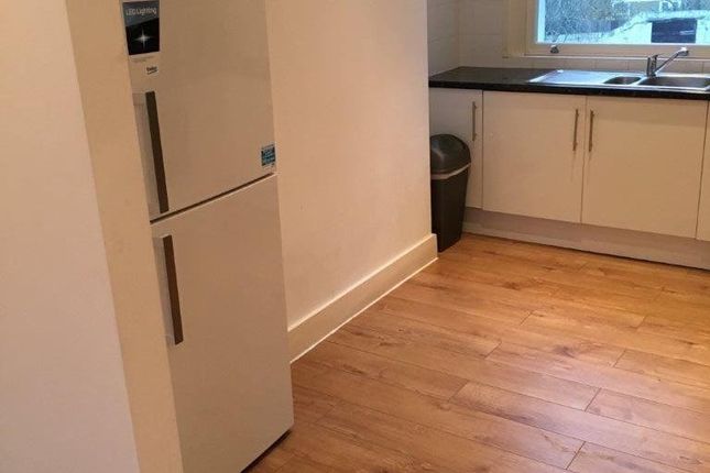 89, Park Road, Colliers Wood photo 2