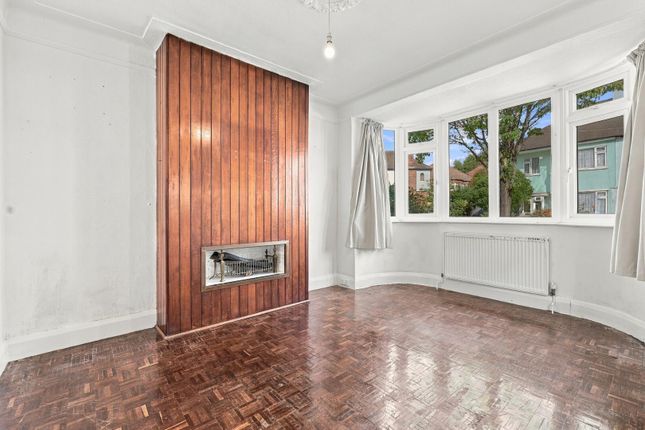 9, Forester's Drive, Walthamstow photo 2