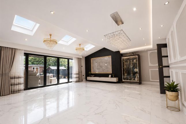 63, Washington Drive, Slough photo 3
