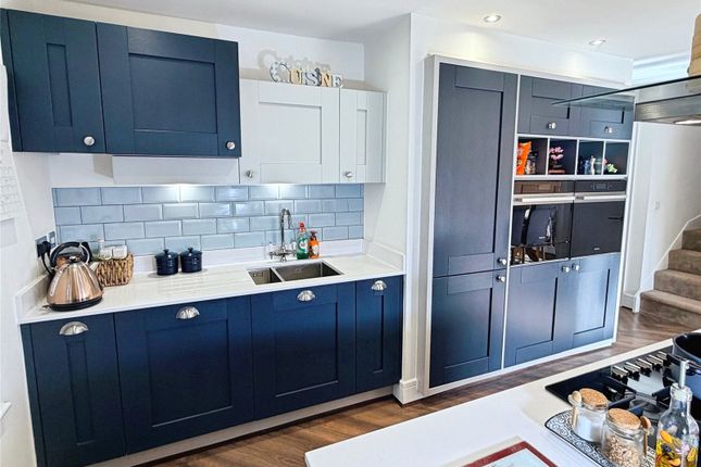 18, Greenwood View, Worksop photo 2