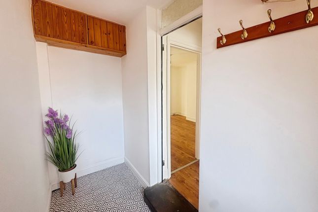54, Adelaide Grove, Isle of Wight photo 3