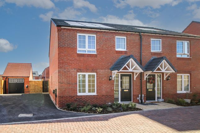 3-bed semi-detached on 20, Naseby Close, Warwick, £190,000