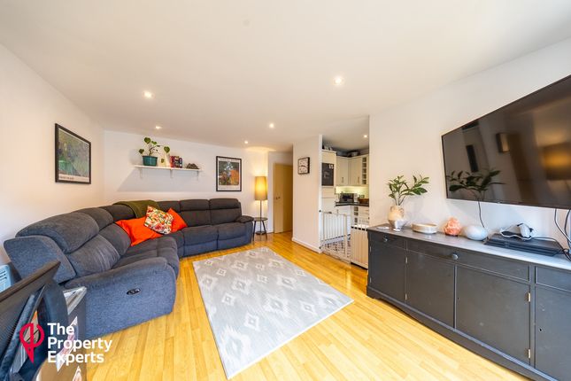 31, Aphelion Way, Reading photo 4