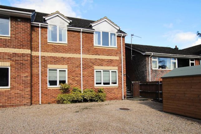 Thumbnail Flat to rent in St. Marys Avenue, Purley On Thames, Reading, Berkshire