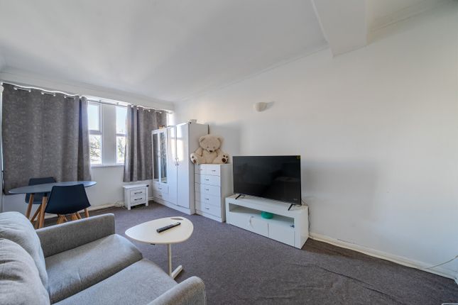 1-bed flat on Flat 6, 20, Station Road, London, £230,000