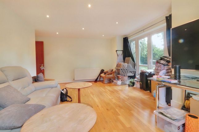 Flat 2, Coachworks Lodge, Harrow photo 5