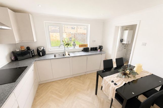 17, Wilby Close, Corby photo 4