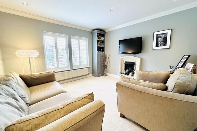 22, Regency Court,, Grove Lane, Altrincham photo 2