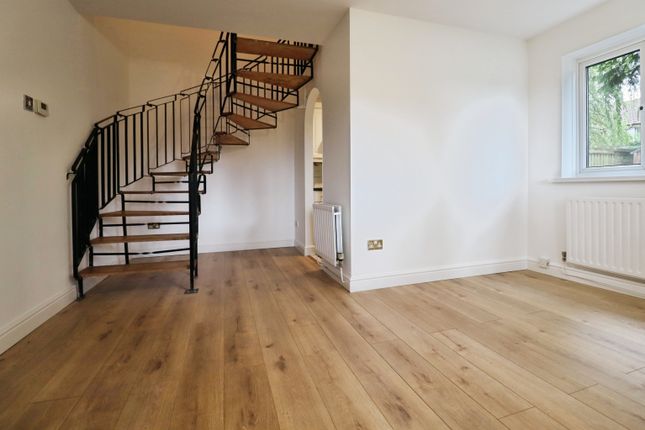 17, Fairhaven Close, Cardiff photo 4