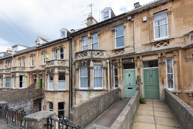 Maisonette to rent in Newbridge Road, Bath